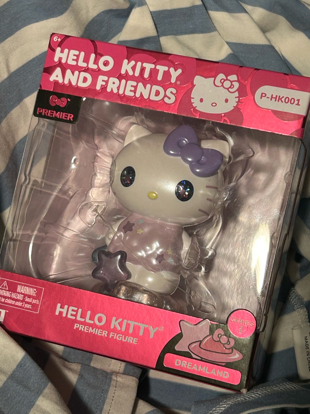 Sanrio Hello Kitty Pink and Lavender Dreamland Figure